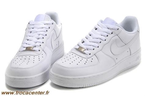 white air force 1 Foot Locker